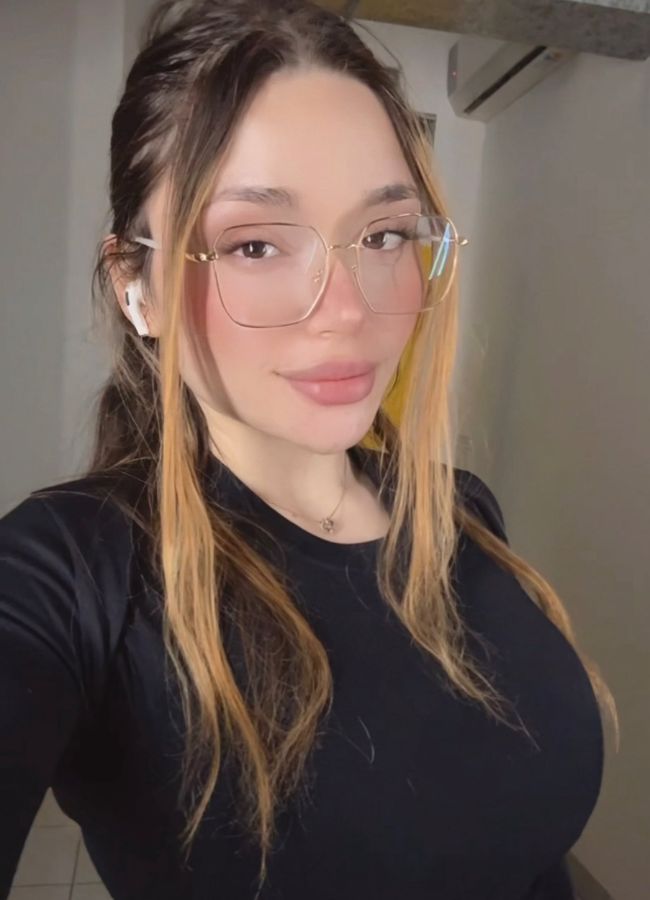 Candy Robbs in Black